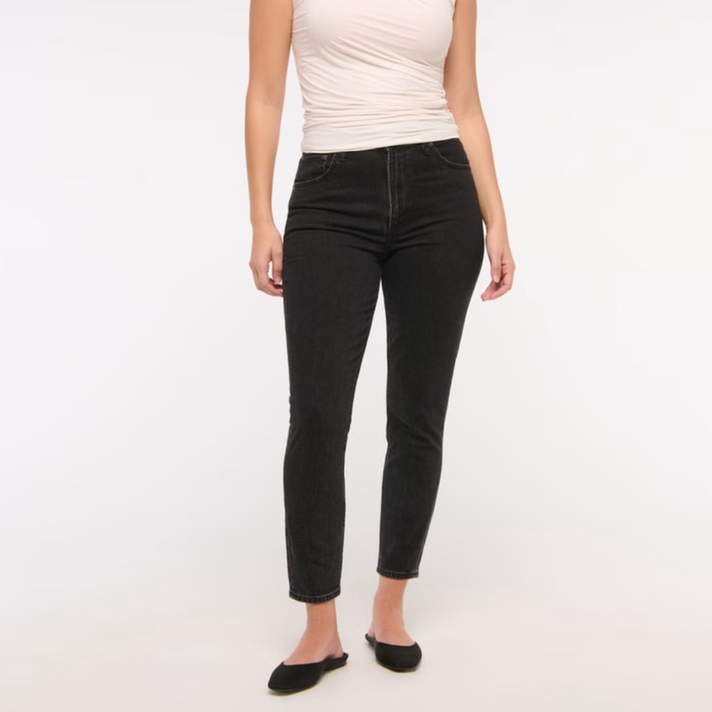 American Eagle Curve Love High Rise Skinny Jean Black Women’s Size 33 / 16